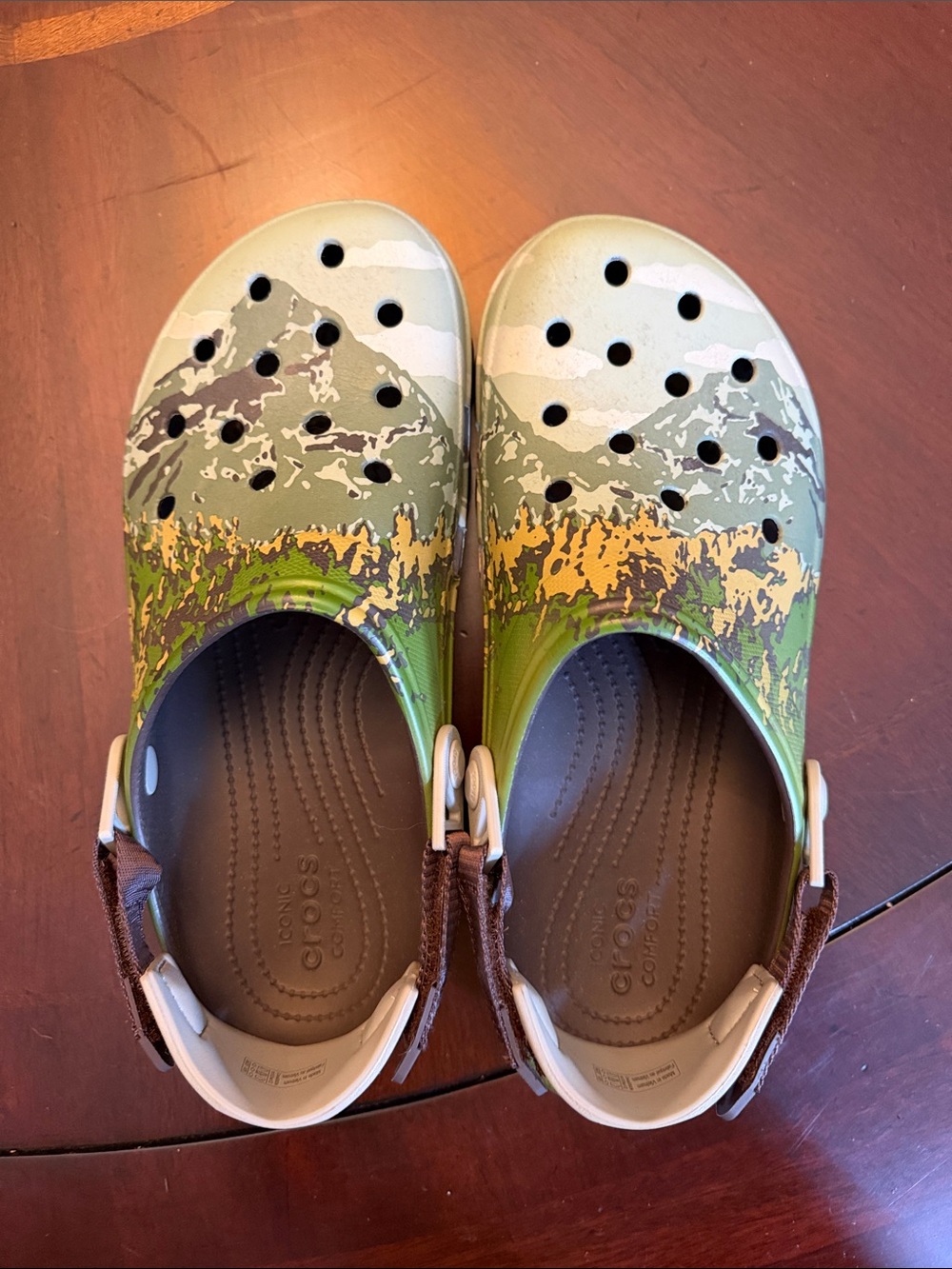 Limited Edition National Parks Crocs Iconic - Worn once - Picture 4 of 4